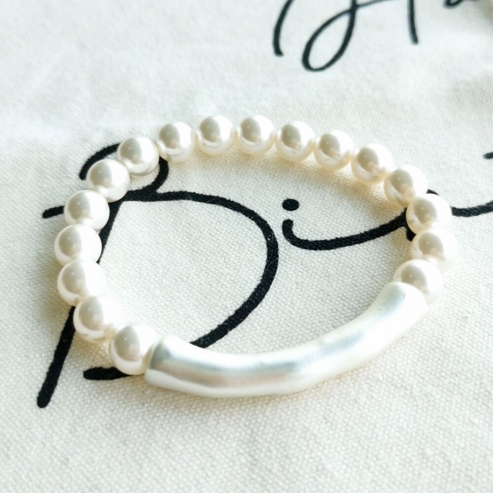 Alicia Bonnie Stretch Bracelet - Luna - Pearl